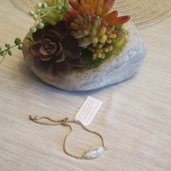 White Howlite Gemstone Marquise Bolo Bracelet - Picture 5 of 5